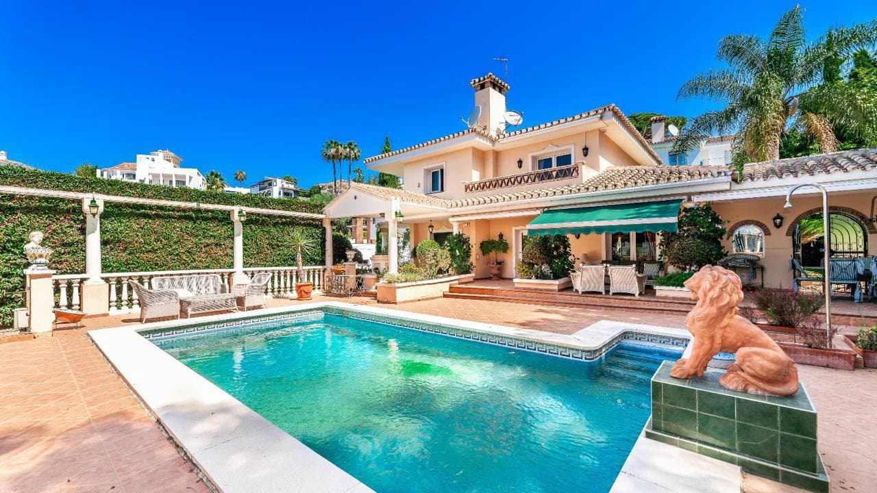 Villa Nueva Andalucía — New Build